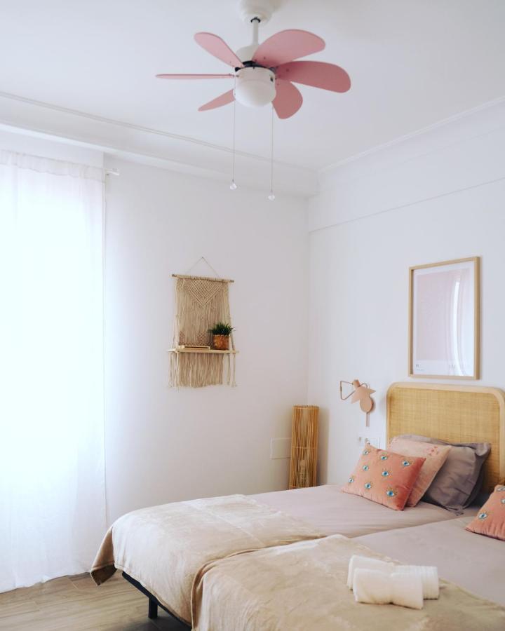 Bright And Modern Apartment In Bilbao City Center Bagian luar foto