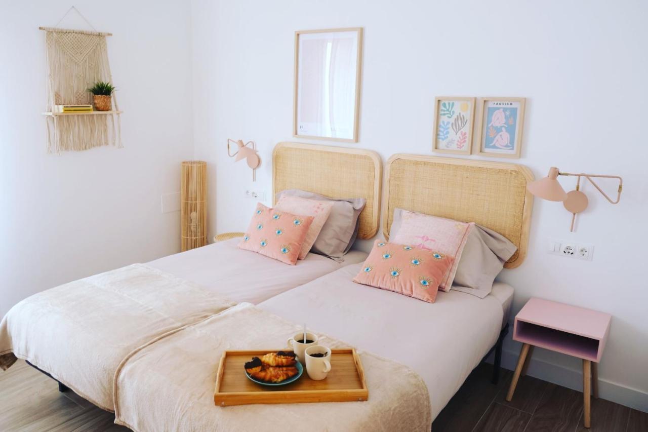 Bright And Modern Apartment In Bilbao City Center Bagian luar foto