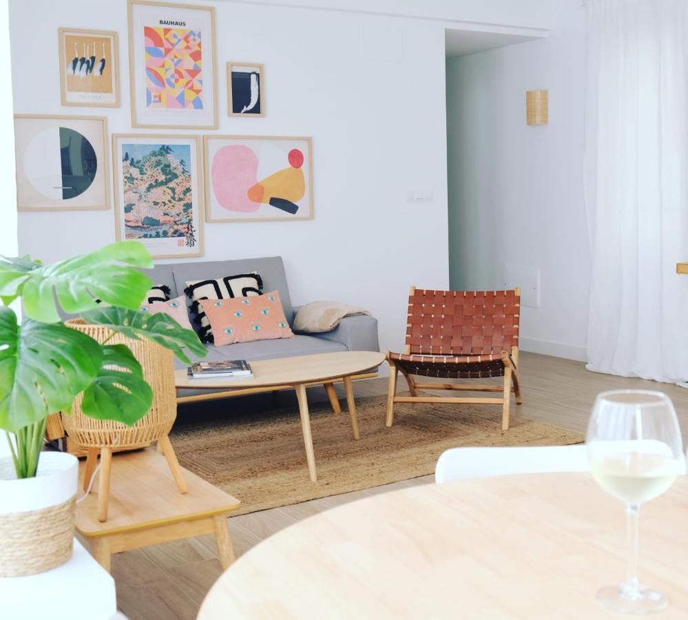 Bright And Modern Apartment In Bilbao City Center Bagian luar foto